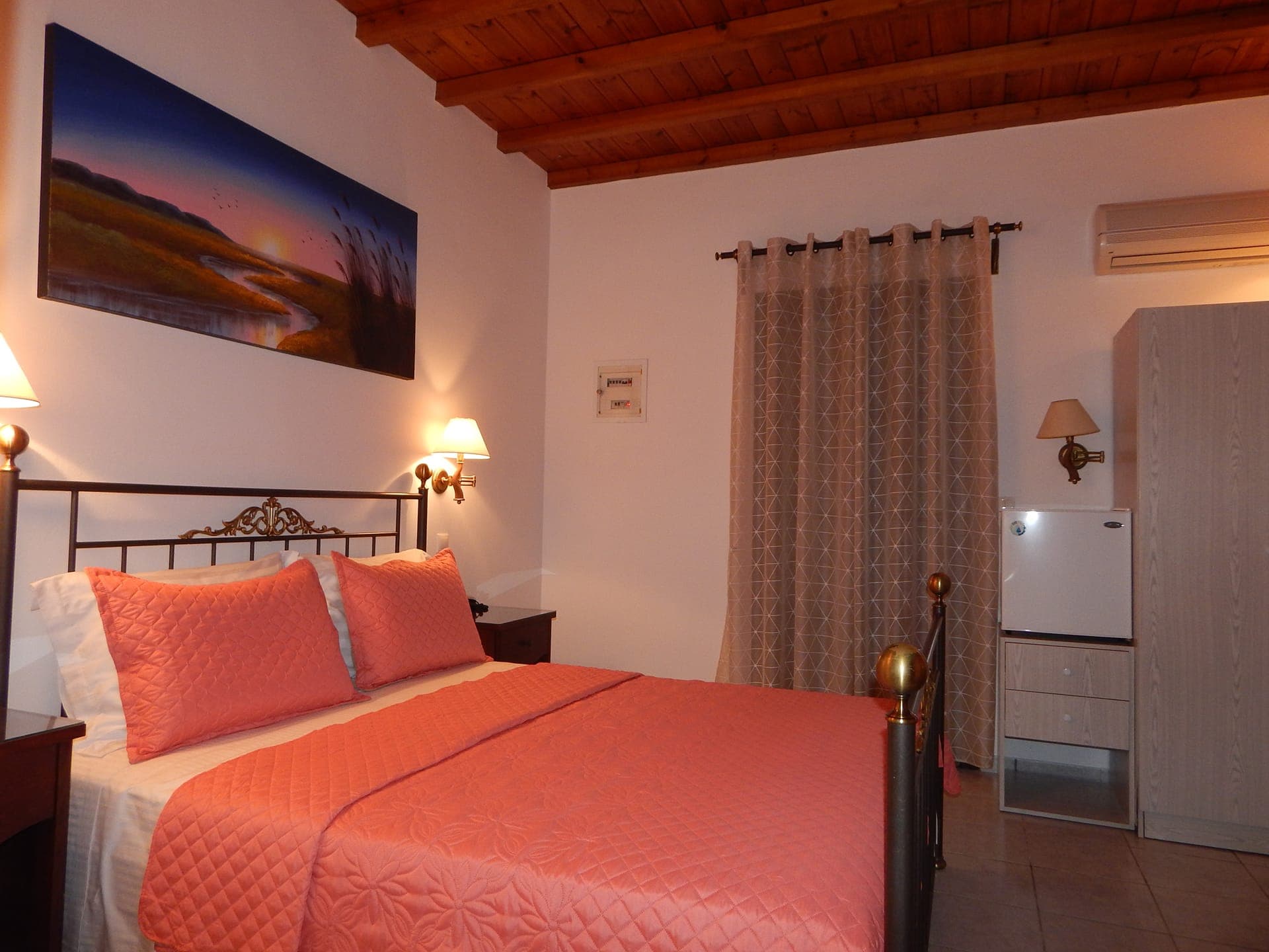 room-types-TINOSUITES-DBLJU-0.jpg