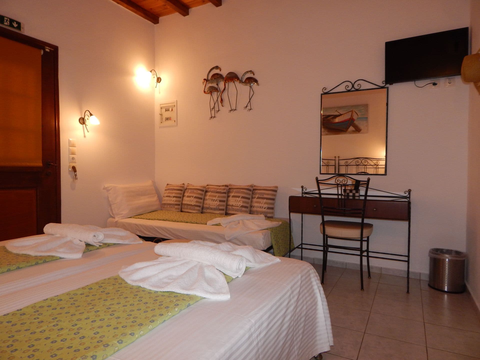 room-types-TINOSUITES-TRPCLA-0.jpg