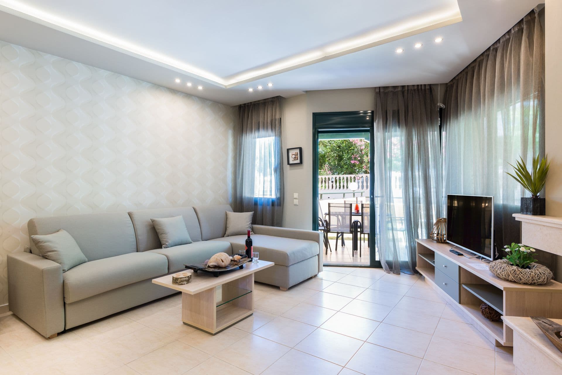 room-types-TORONI-DLXVIL-0.jpg
