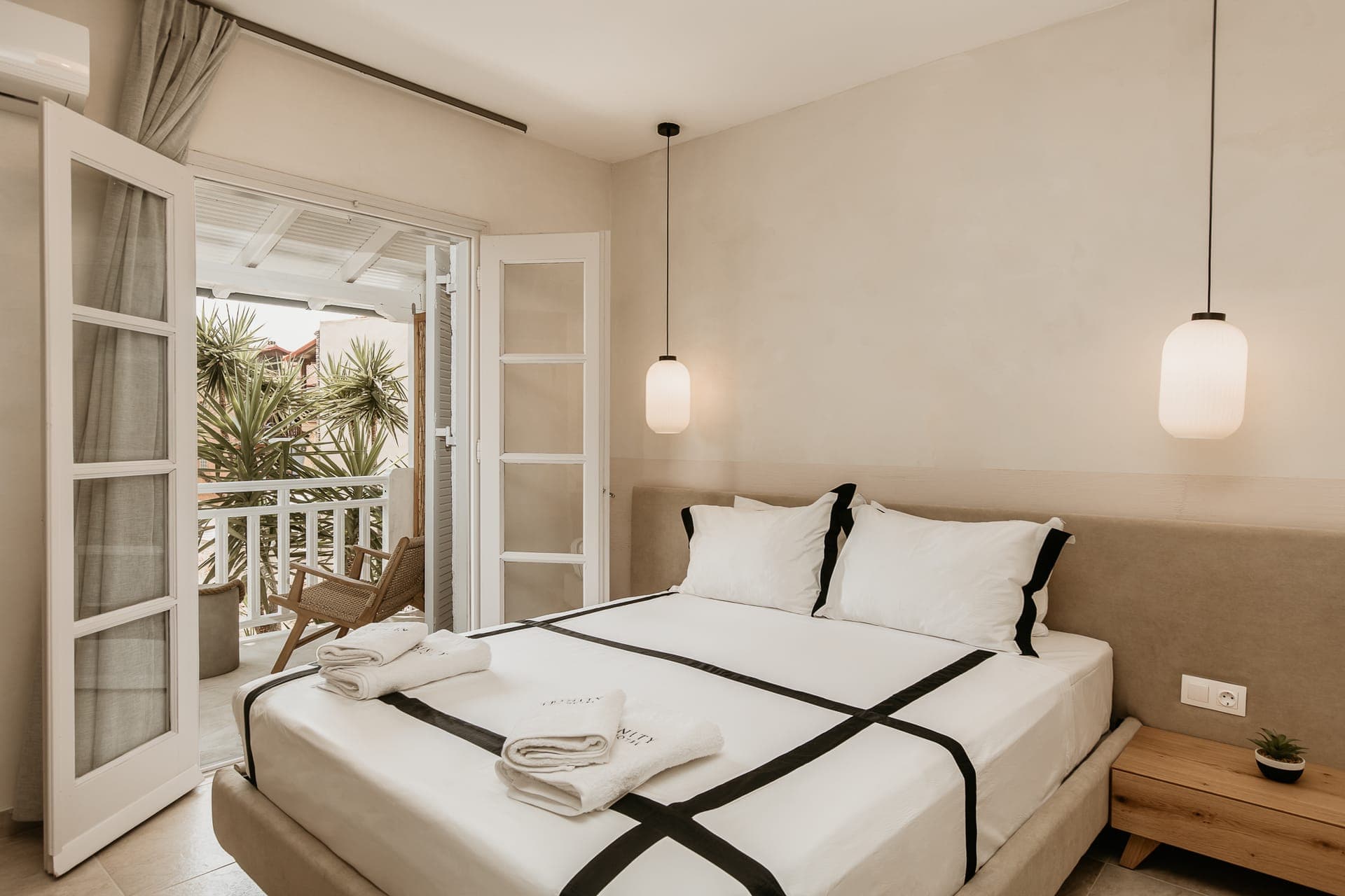 room-types-TRINITYH-SUPDBL-0.jpg