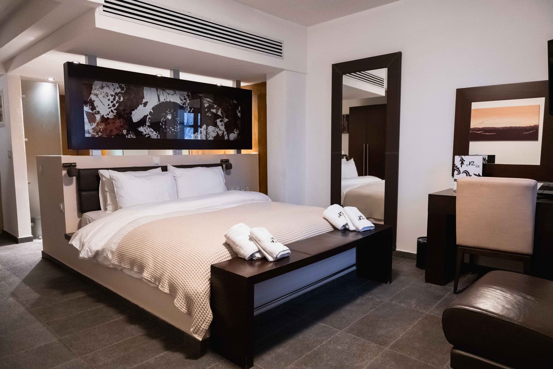 room-types-TWELVEMLR-CVERAN-0.jpg