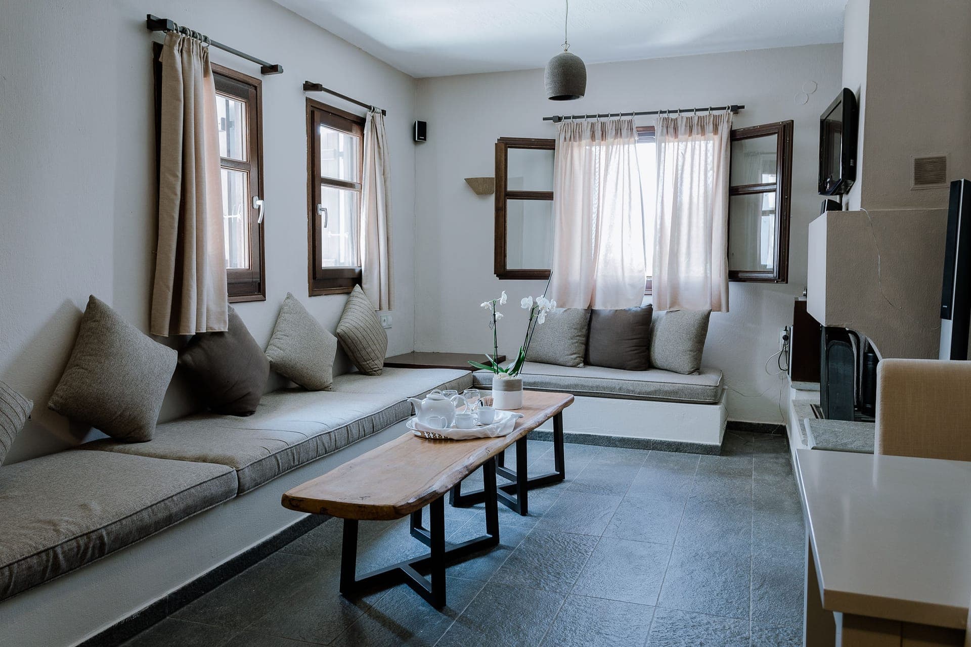 room-types-TWELVEMLR-SNRSTE-0.jpg