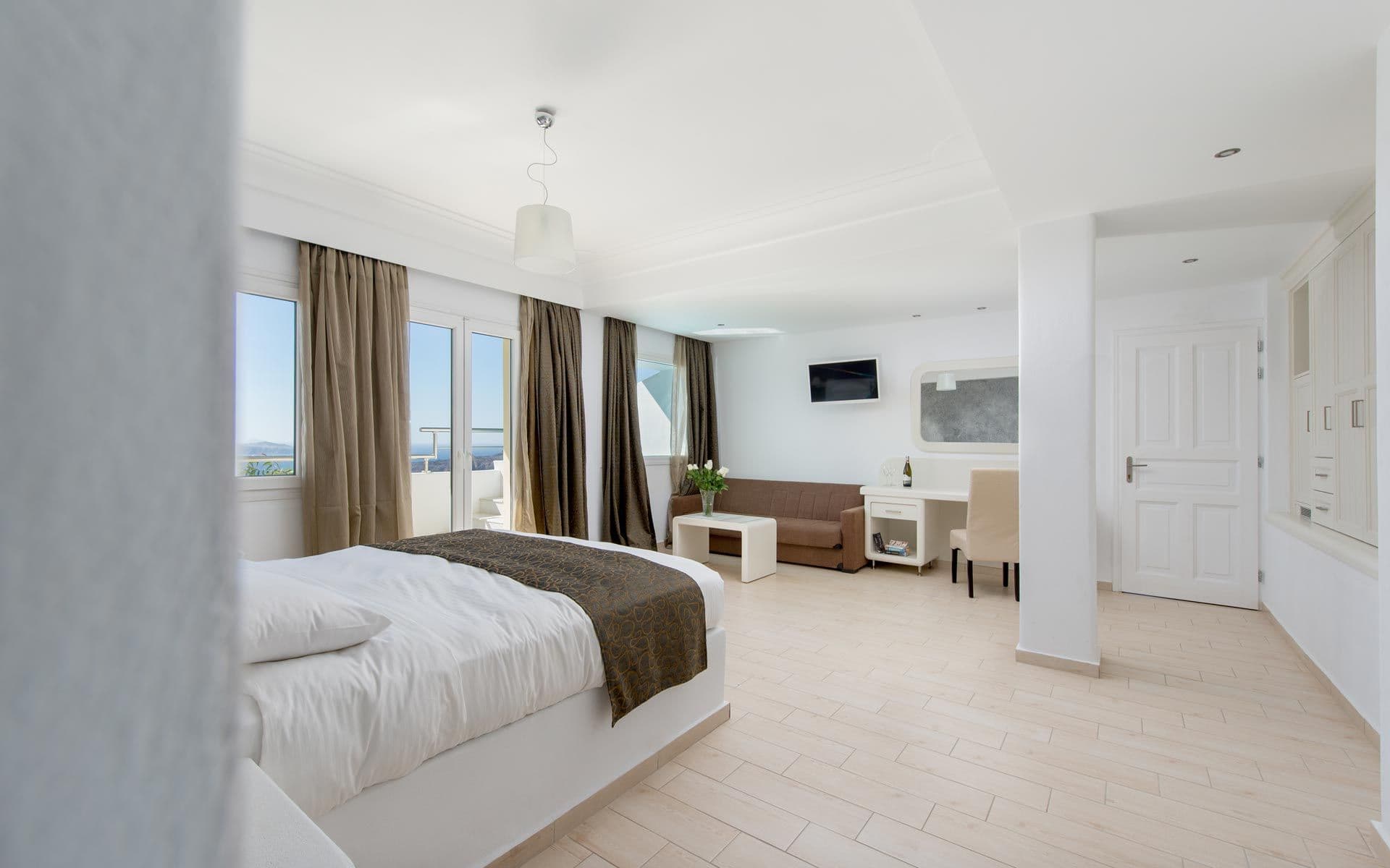 room-types-TZEKOSVI-JUNIOR-0.jpg