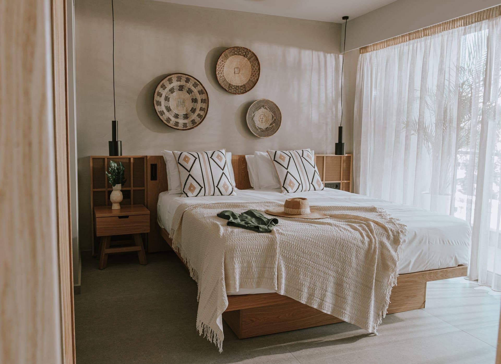 room-types-UNIQUEBLUE-WALKIN-0.jpg