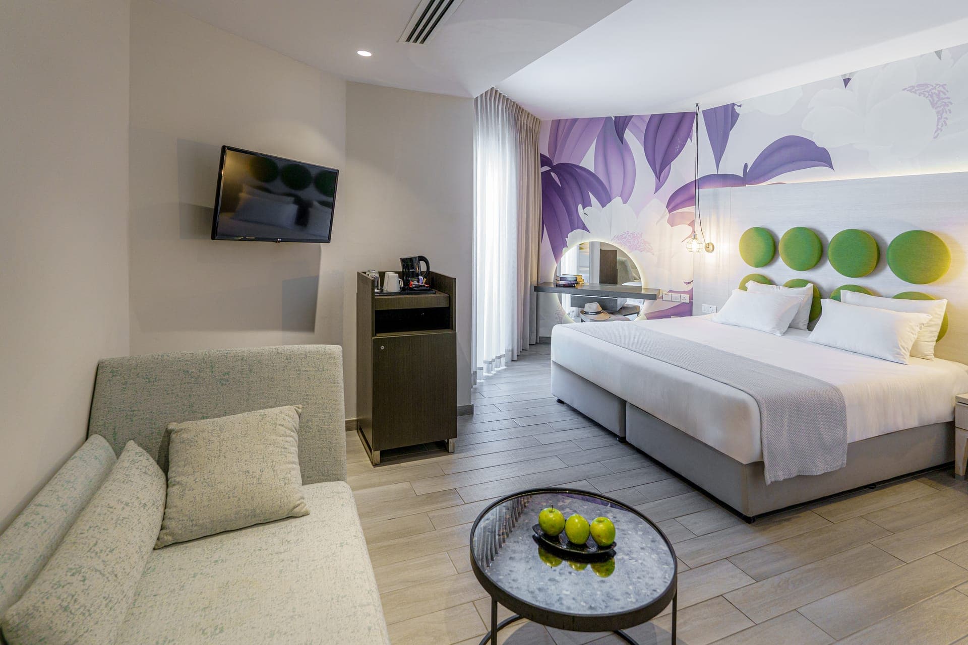 room-types-VANGHTLSUI-DLXINL-0.jpg