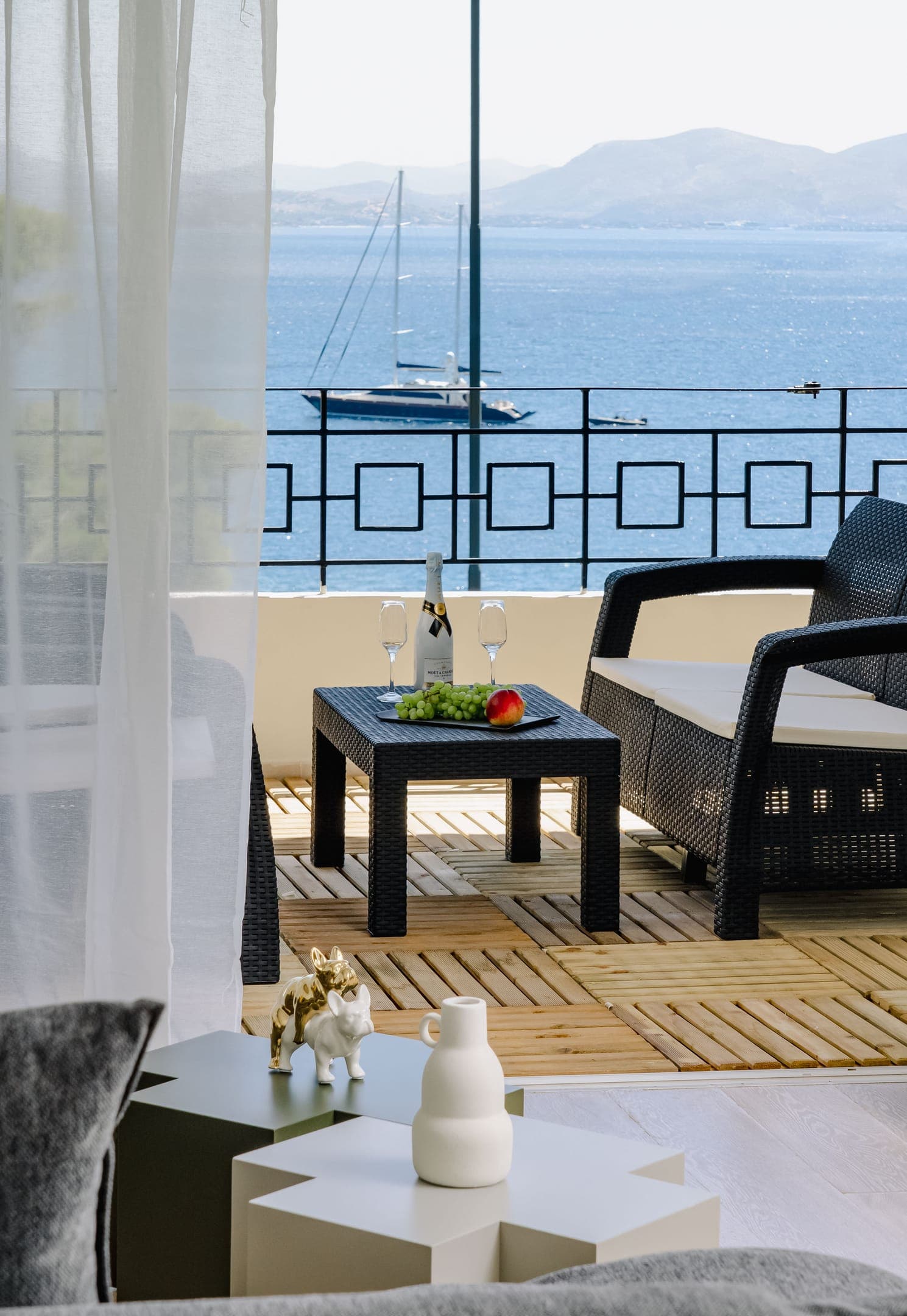 room-types-VARKIZARES-SEAFRT-0.jpg