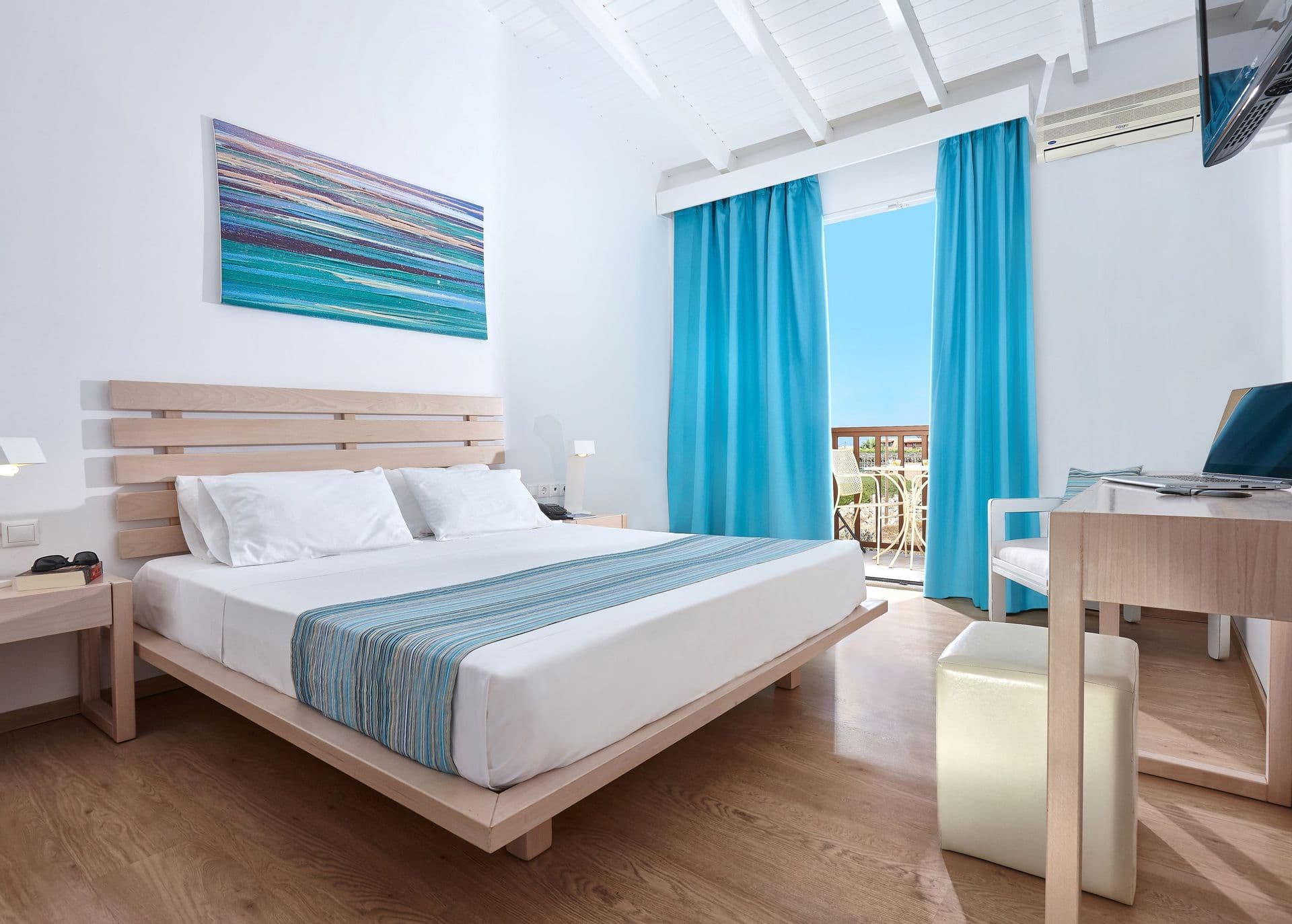 room-types-VASVILLAGE-STDBL-0.jpg
