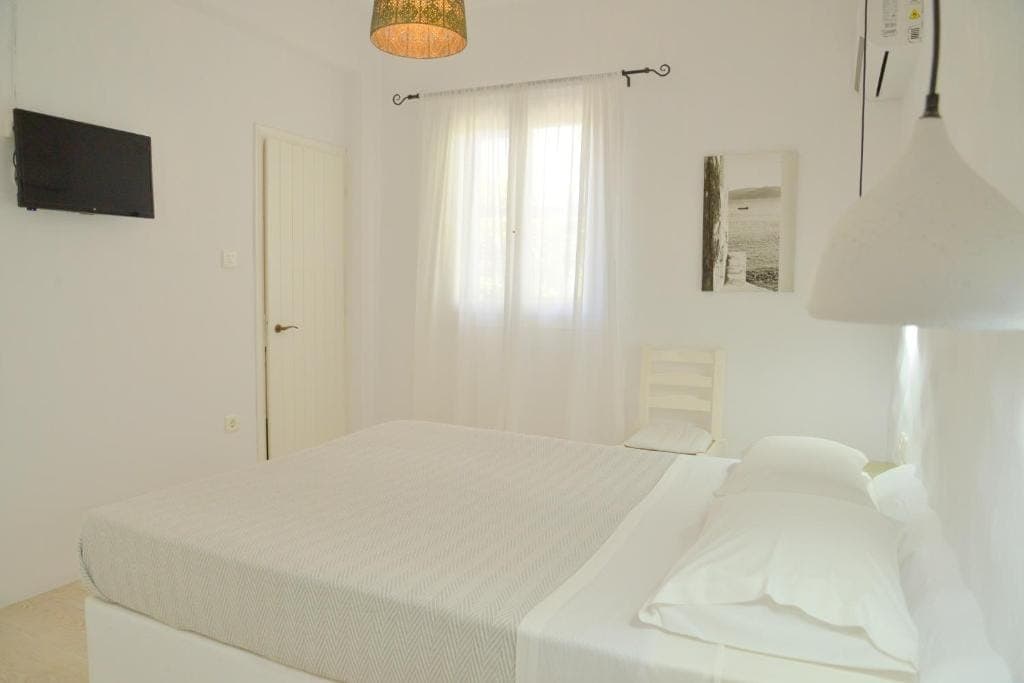 room-types-VELETAS-SGRF4-0.jpg