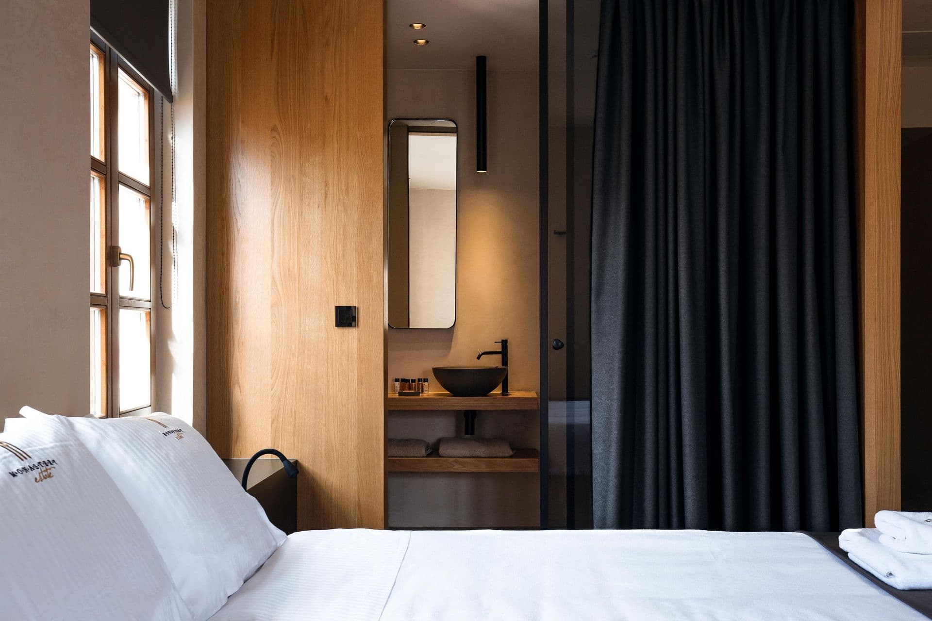 room-types-VENETIANHA-SUITE-0.jpg