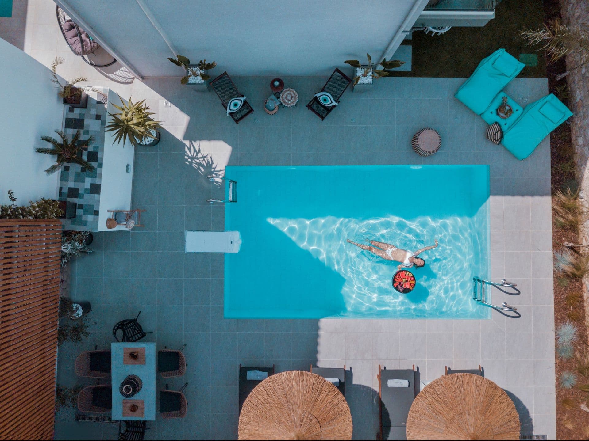 room-types-VERSAVILLA-BLUE-0.jpg