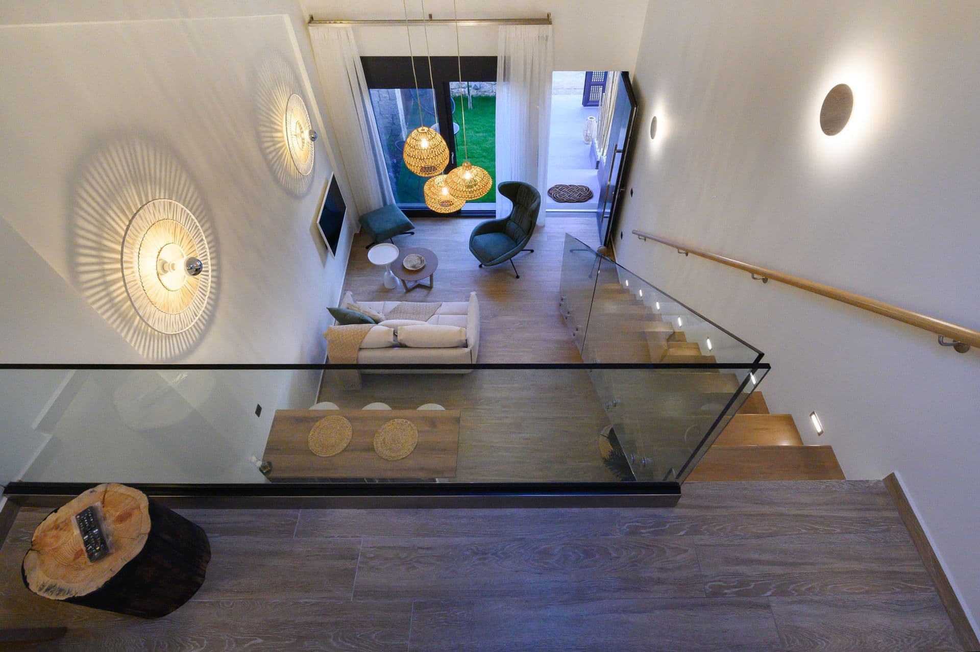 room-types-VERSAVILLA-WHITE-0.jpg