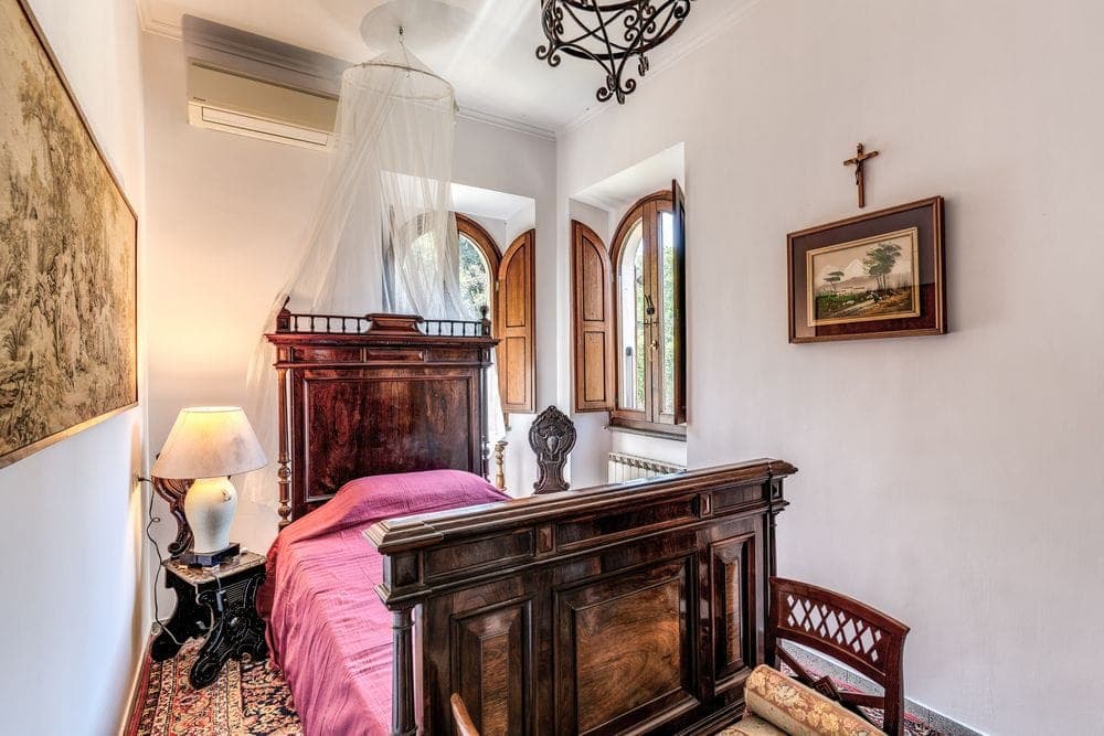 room-types-VILLAALB-SGL-0.jpg