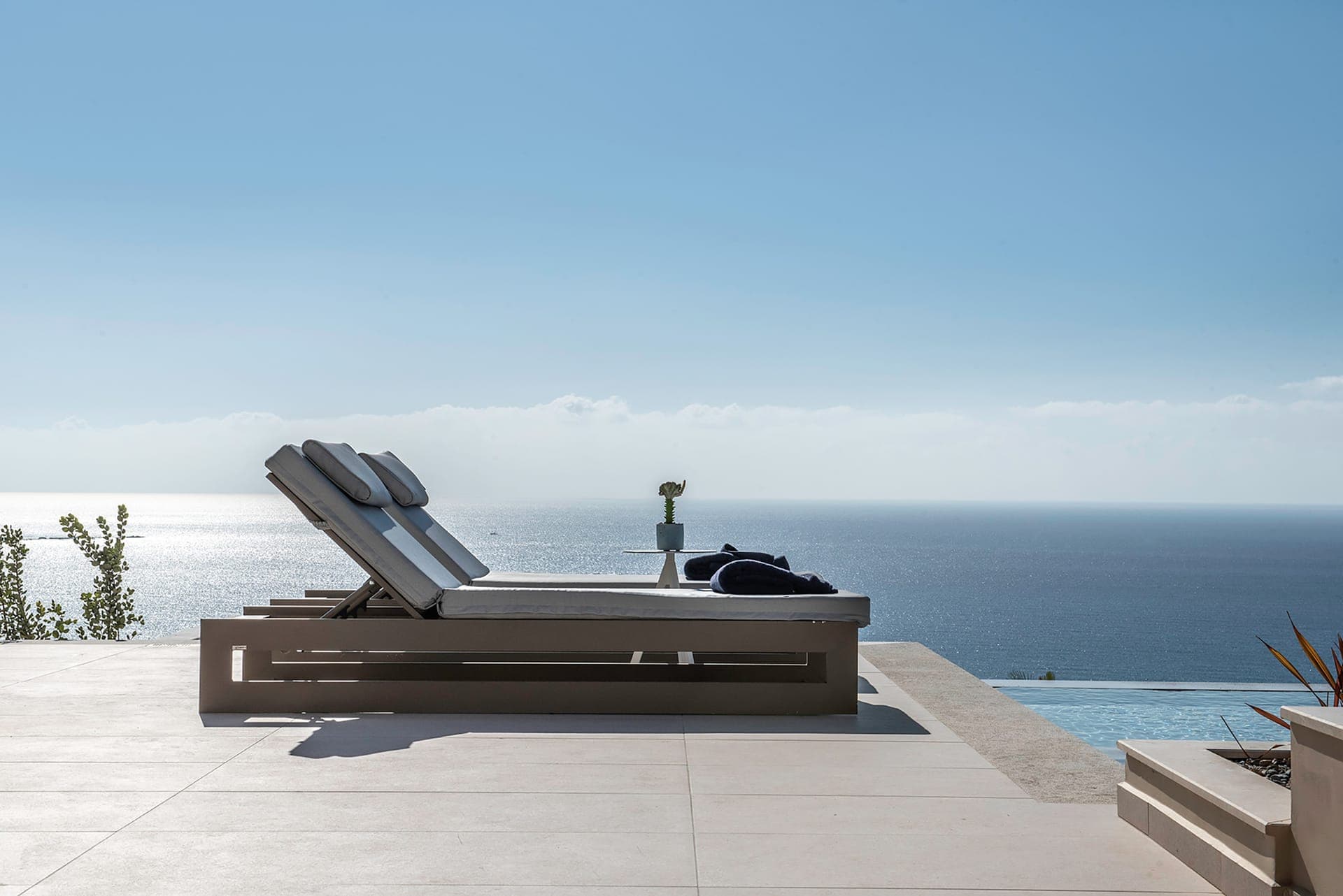 room-types-VILLALEFKO-CIELO-0.jpg
