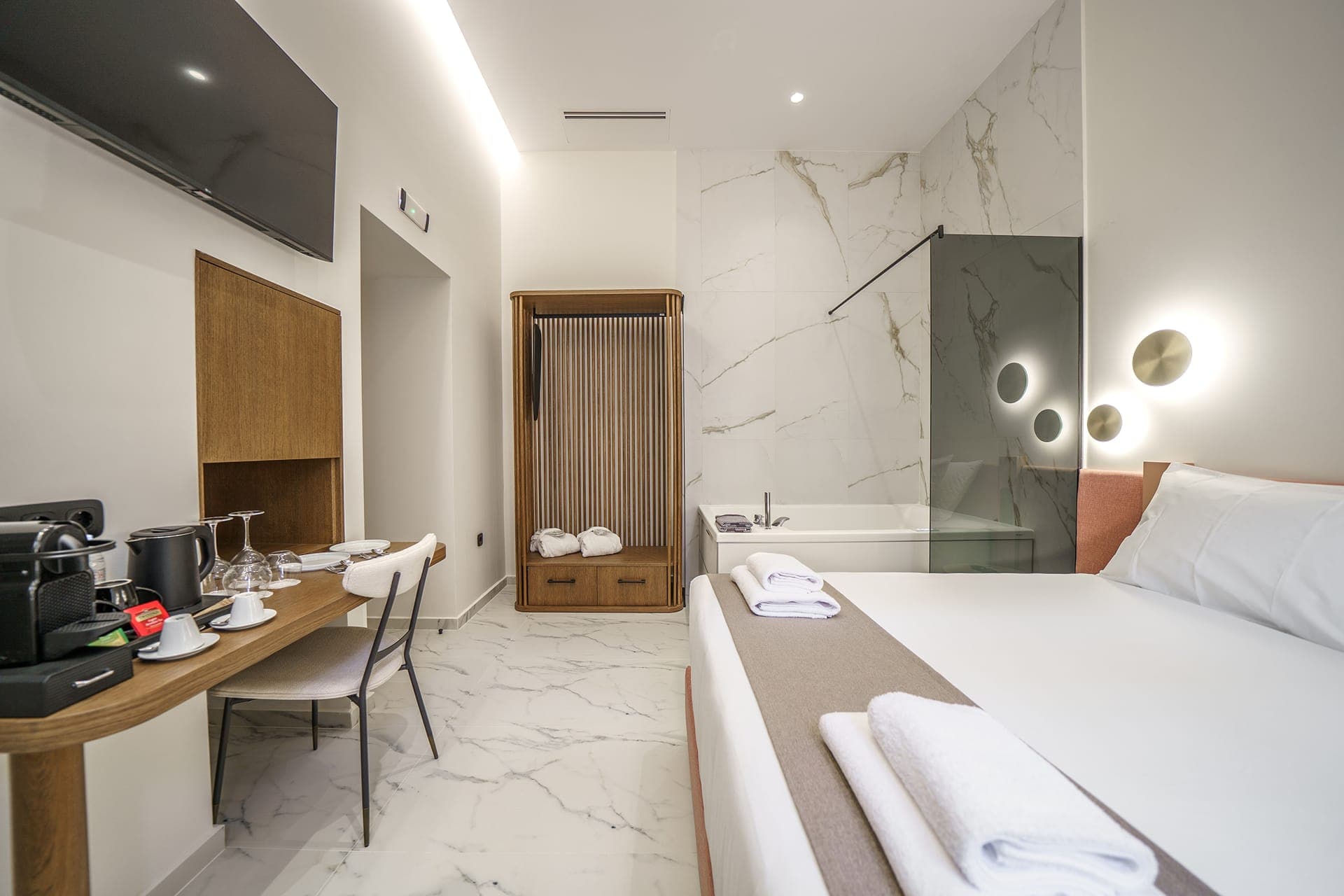 room-types-VILLALEFKO-SUITE-0.jpg