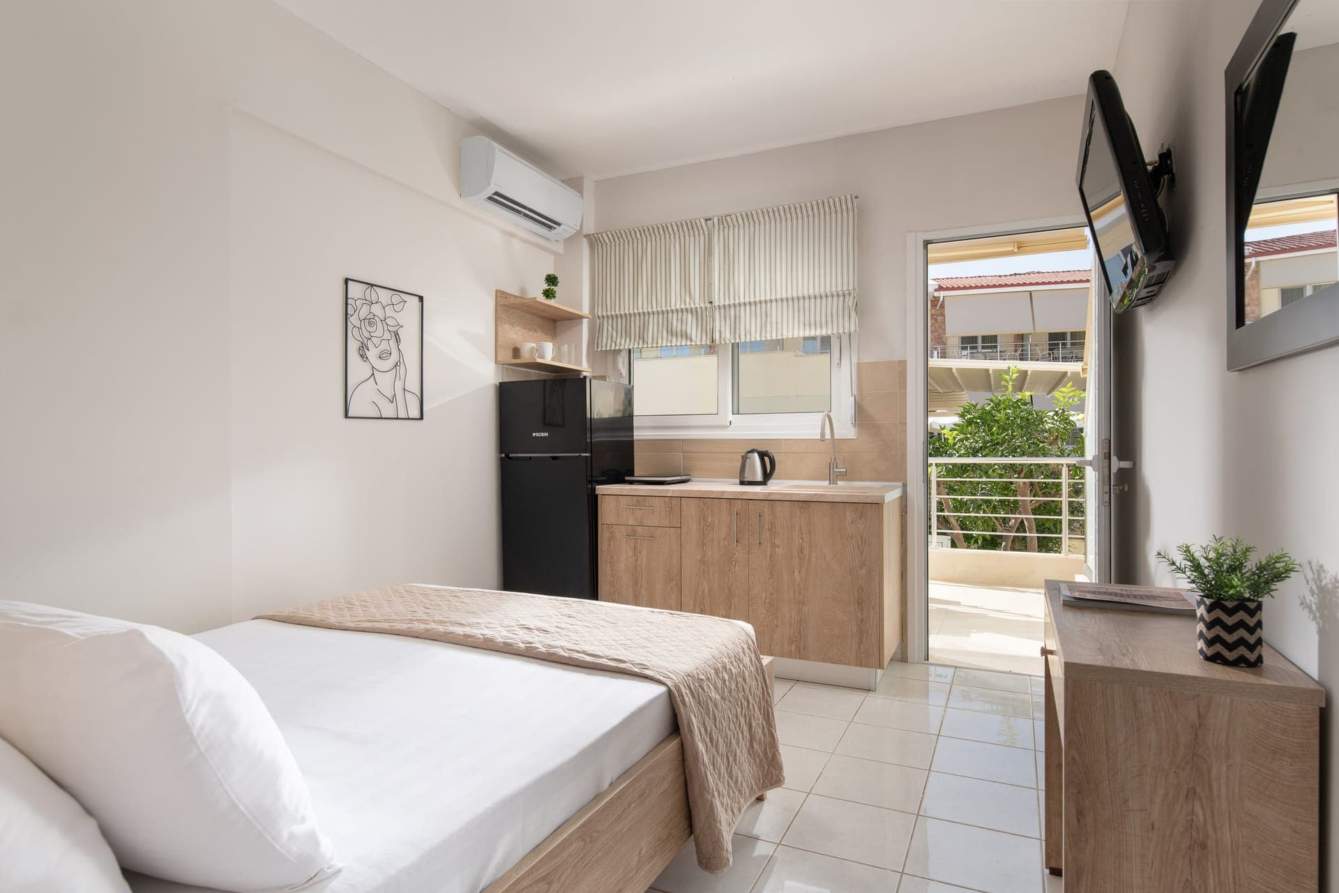 room-types-VILLASOFIA-DBLSTU-0.jpg