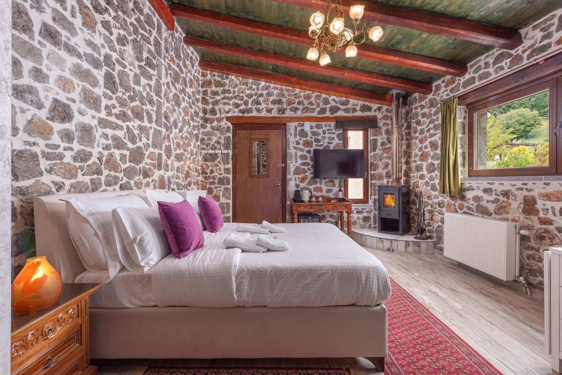 room-types-VIPELATOS-TRISIN-0.jpg