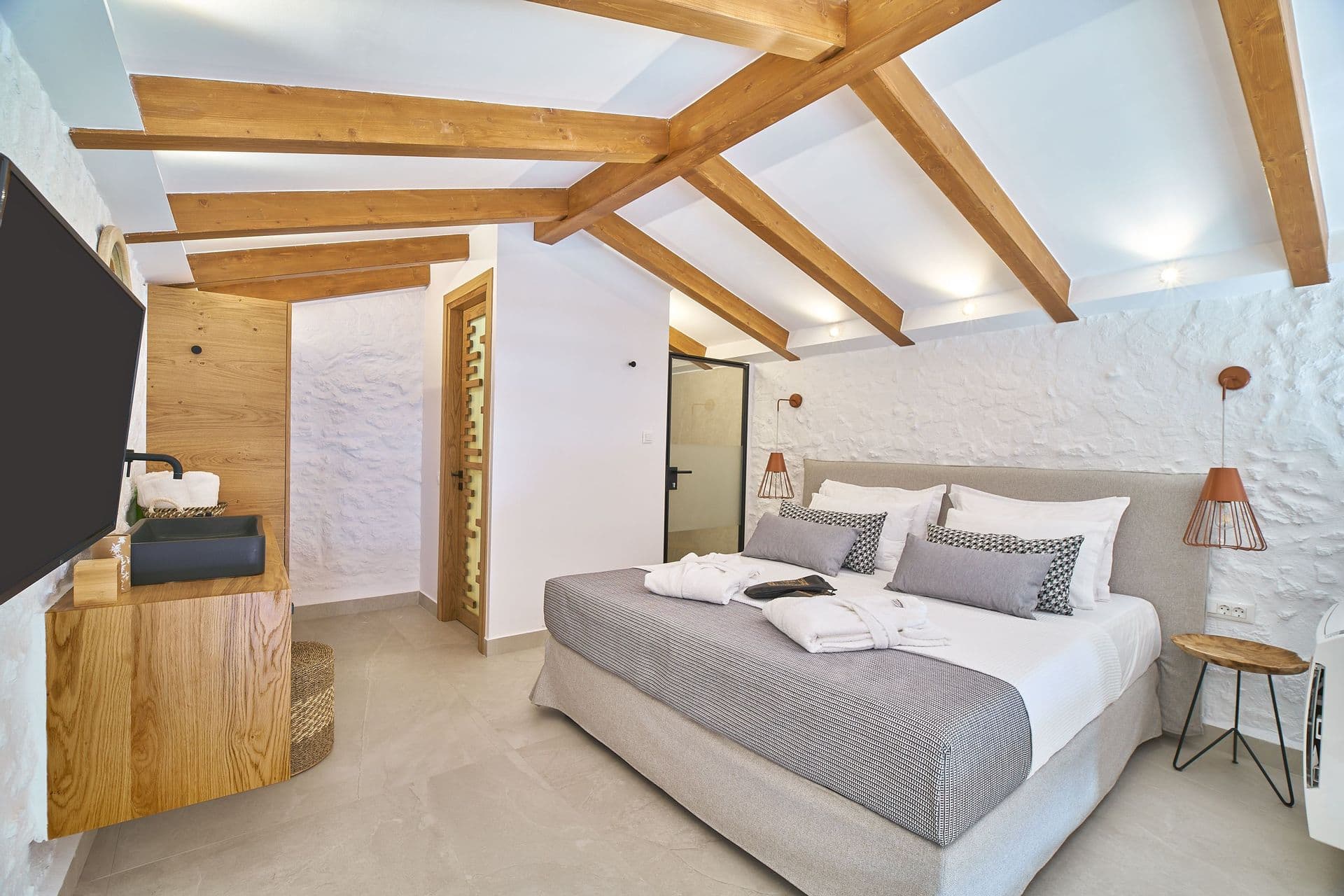 room-types-VISTADEL-FAROS-0.jpg