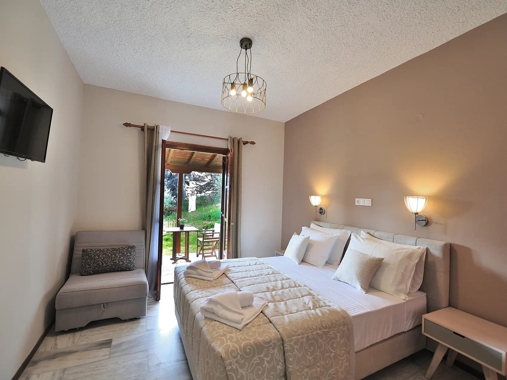 room-types-VISTAMARES-STU-0.jpg