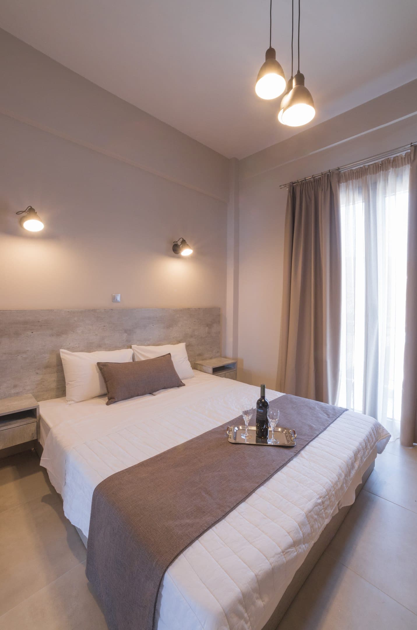 room-types-VIVARIACTA-DLXSV-0.jpg