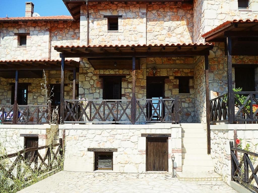 room-types-VOURVILLAS-PETRIN-0.jpg