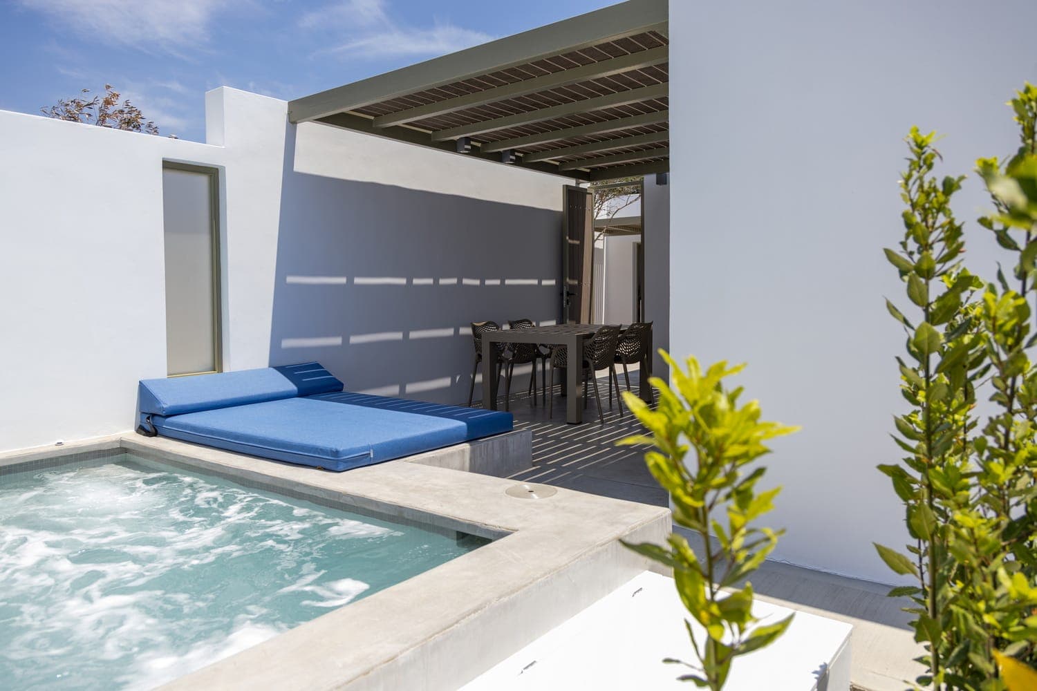 room-types-WHITEHOLID-AGAPI-0.jpg
