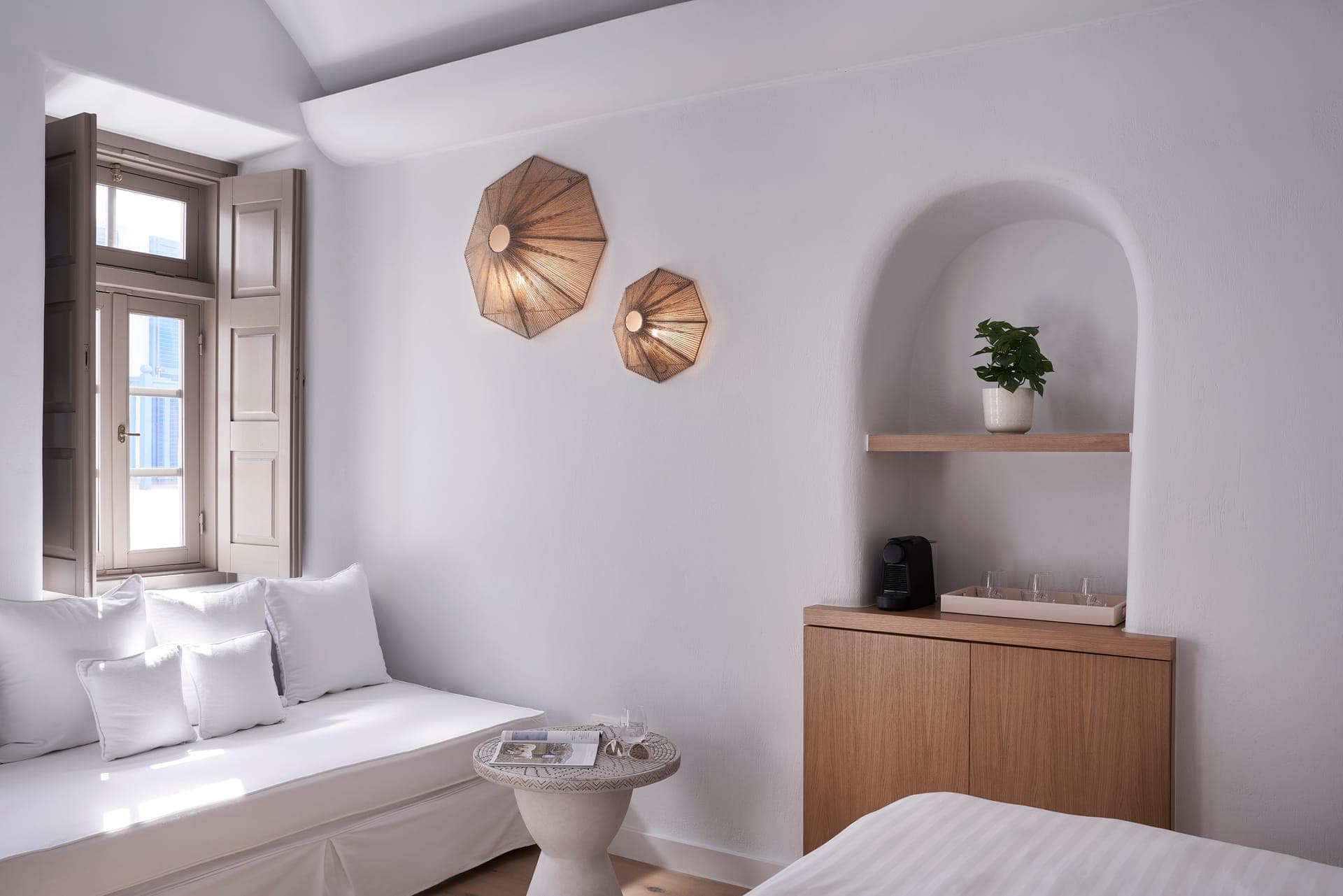 room-types-WHITESAND-SUITE2-0.jpg