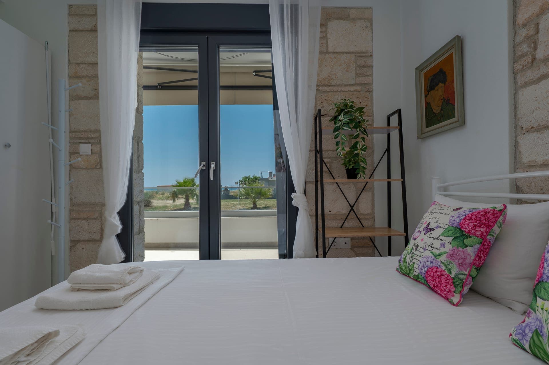 room-types-WHPEARL-PREMSV-0.jpg