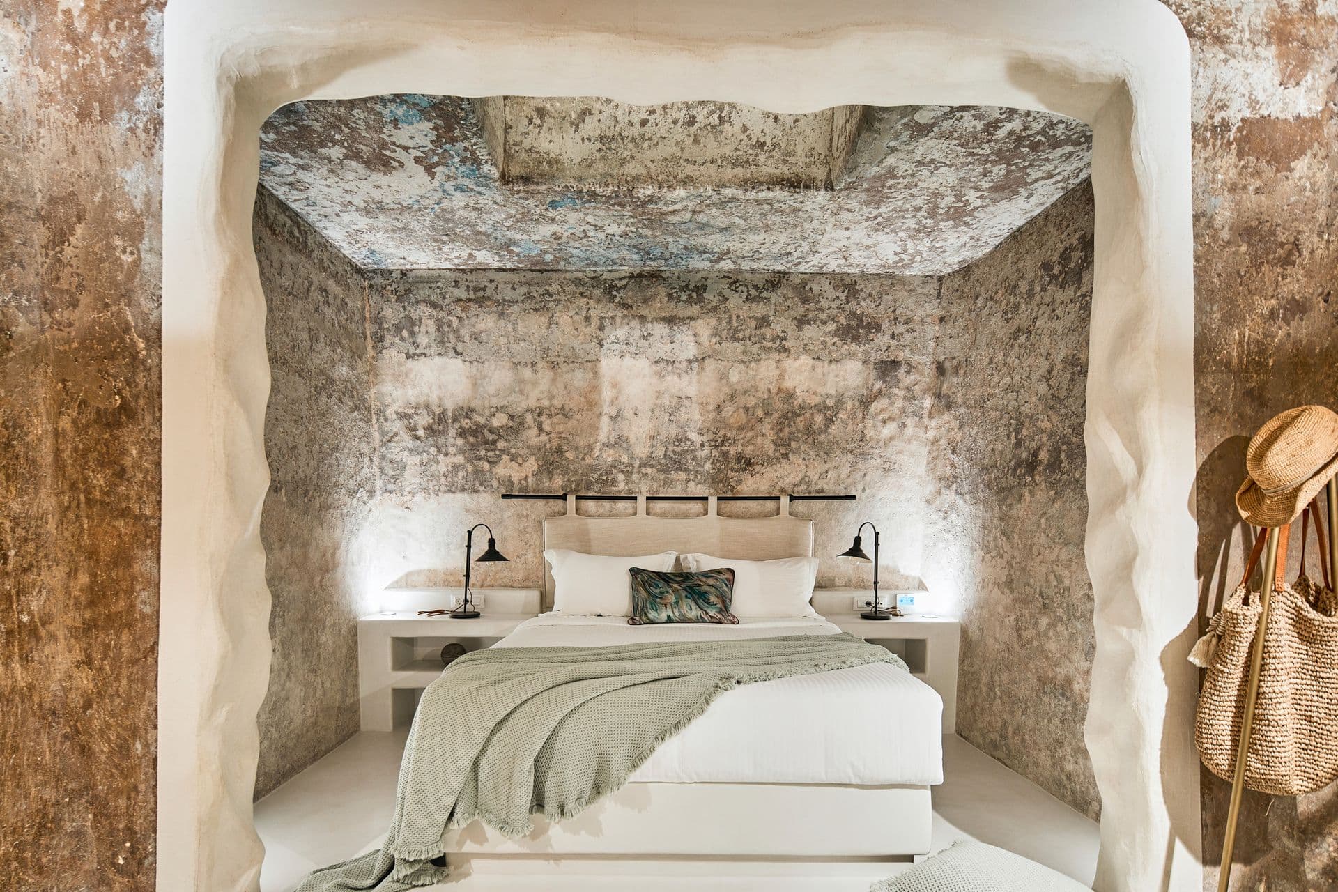 room-types-WINERYHSAN-PREMIE-0.jpg
