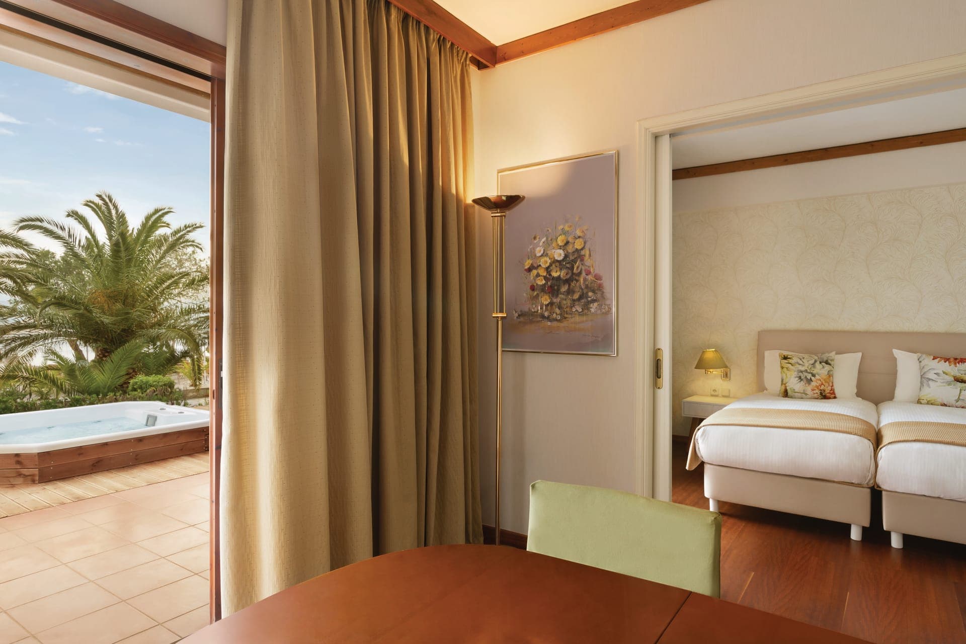 room-types-WYNPOSLOU-FAMSF-0.jpg