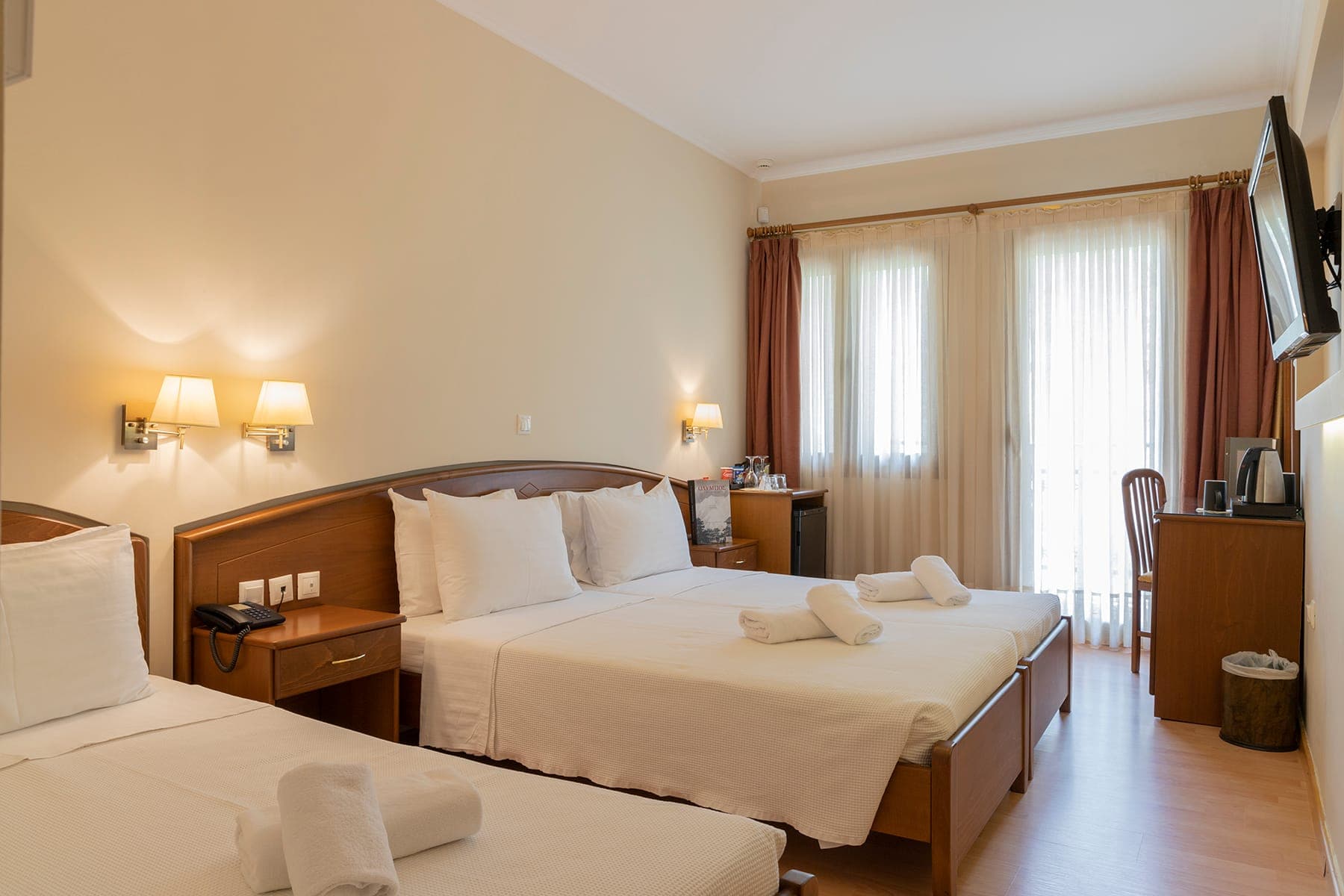 room-types-XENIOSDIAS-DBLEB-0.jpg