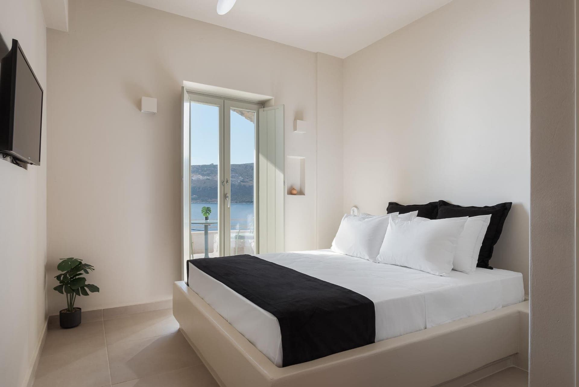 room-types-YERMASUILN-DELUXE-0.jpg