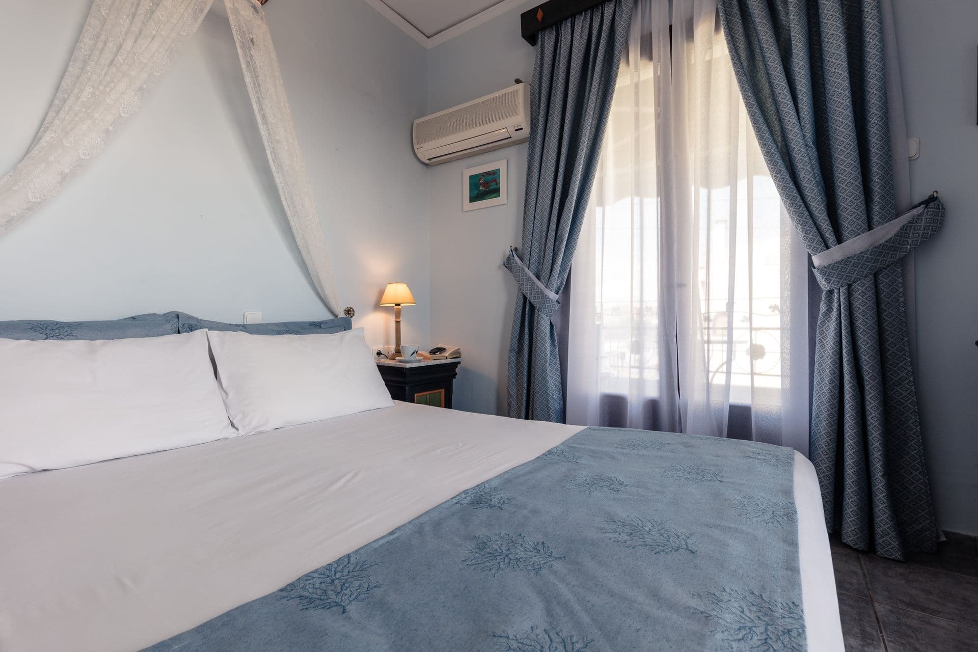 room-types-YIANNA-ECON-0.jpg