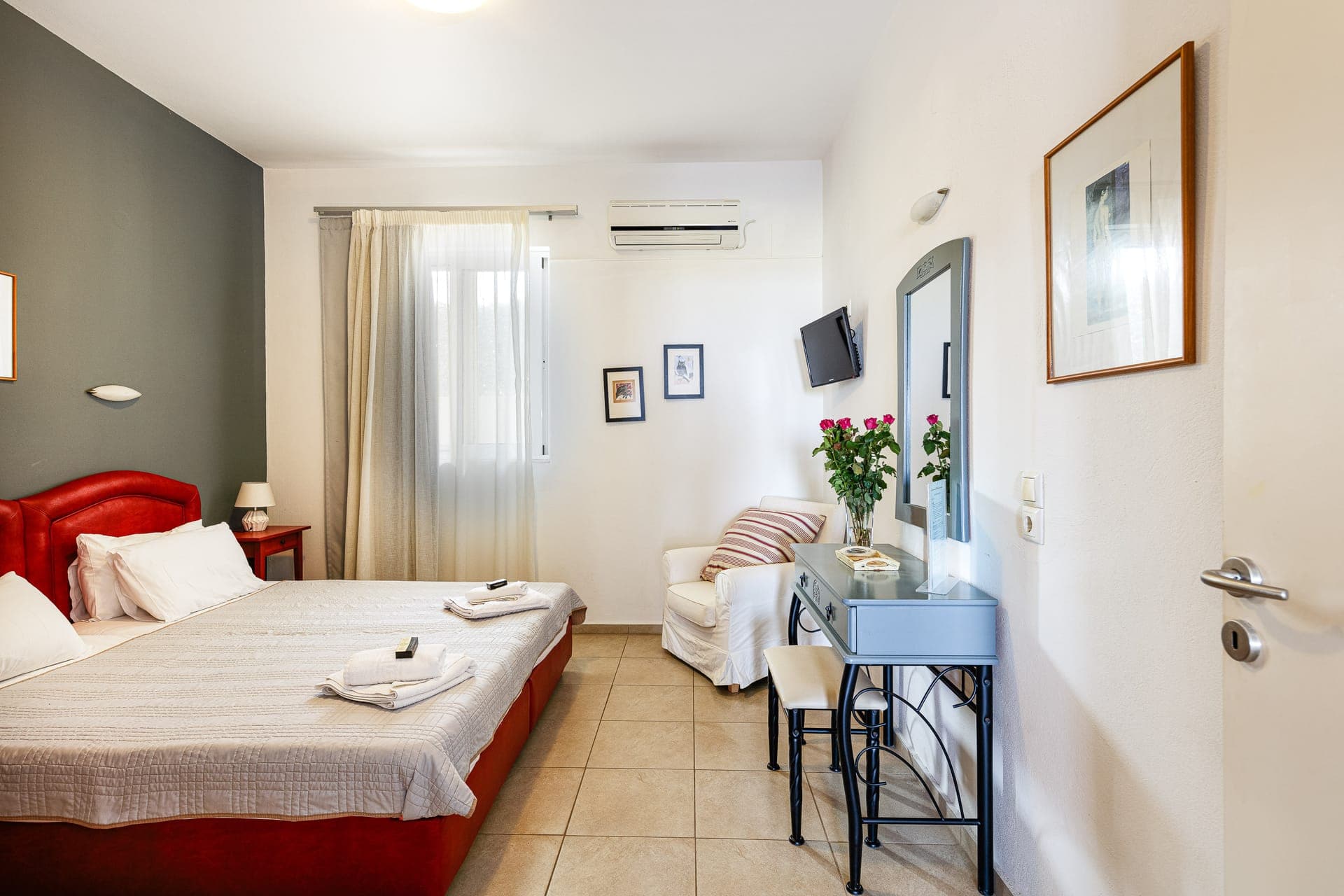 room-types-YIANNAPART-APARTM-0.jpg