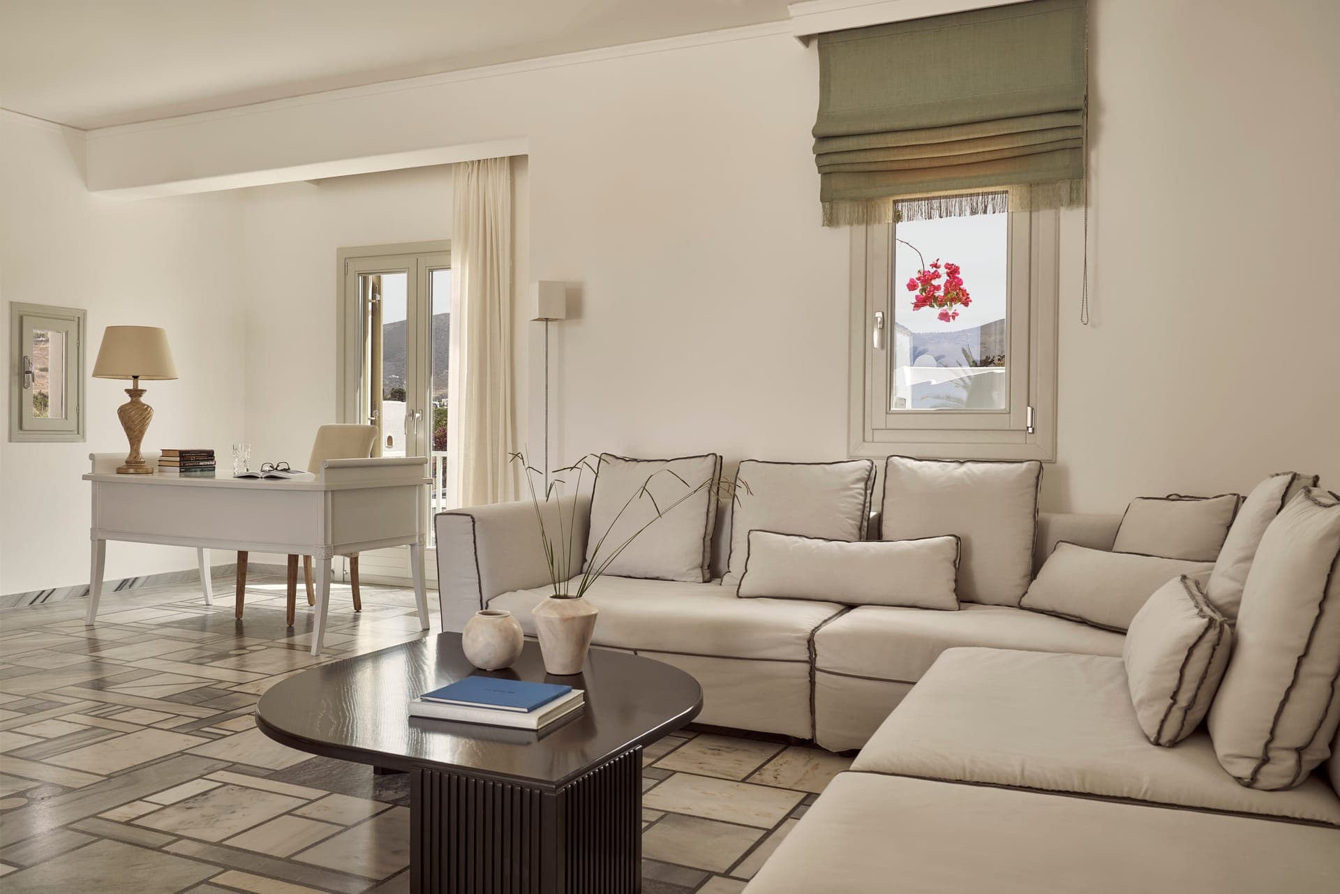 room-types-YRIAPAROS-VILLA-0.jpg