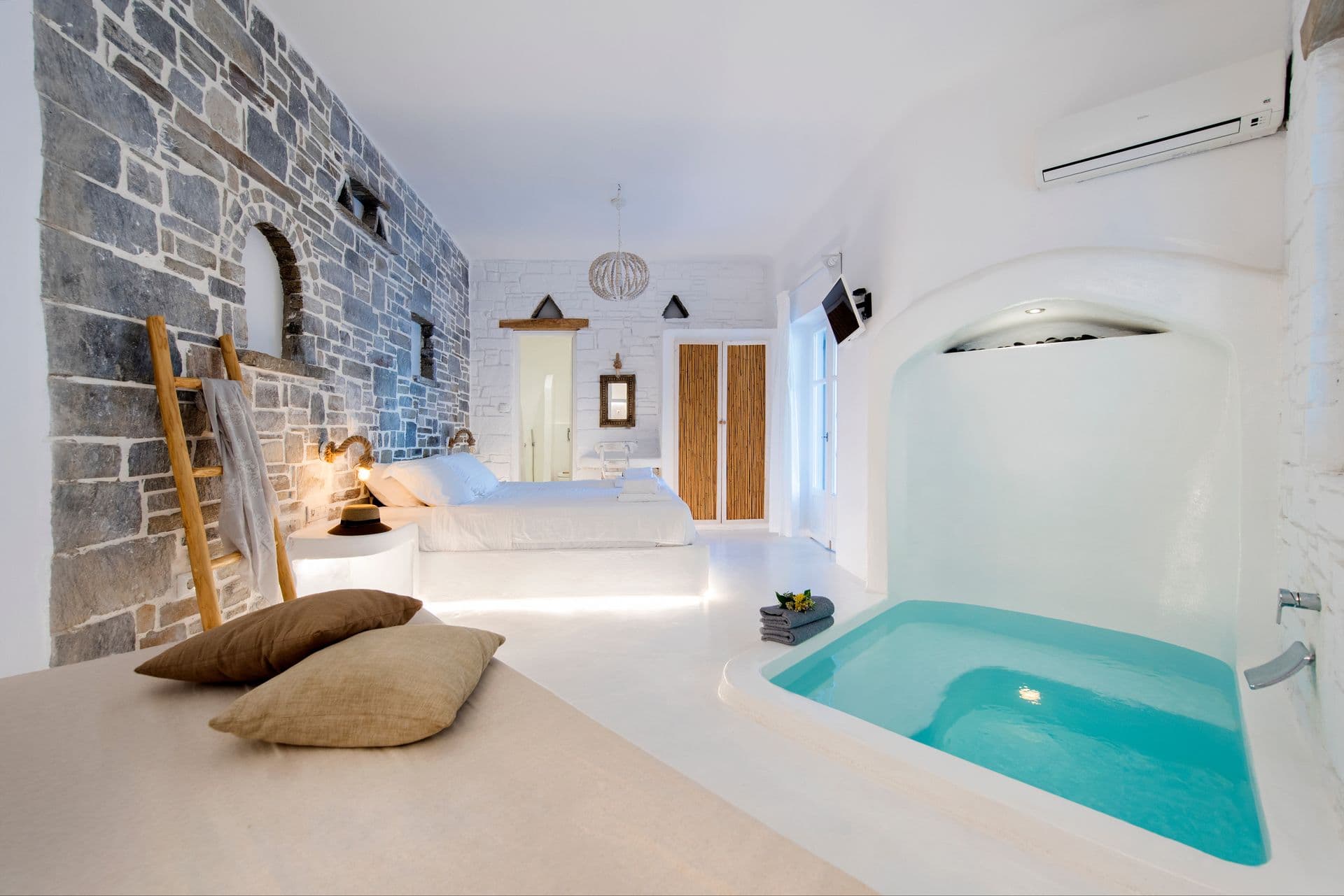 room-types-ZEFIHOTEL-SUP-0.jpg
