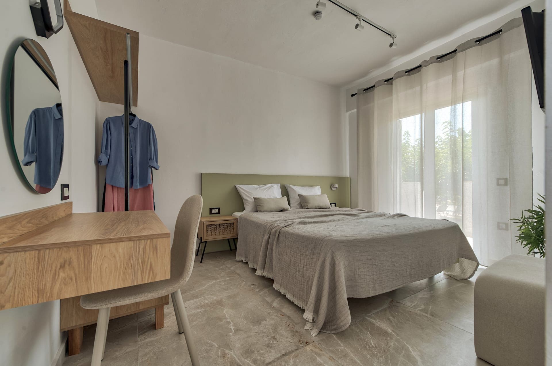 room-types-ZEFYROSECO-DELF-0.jpg