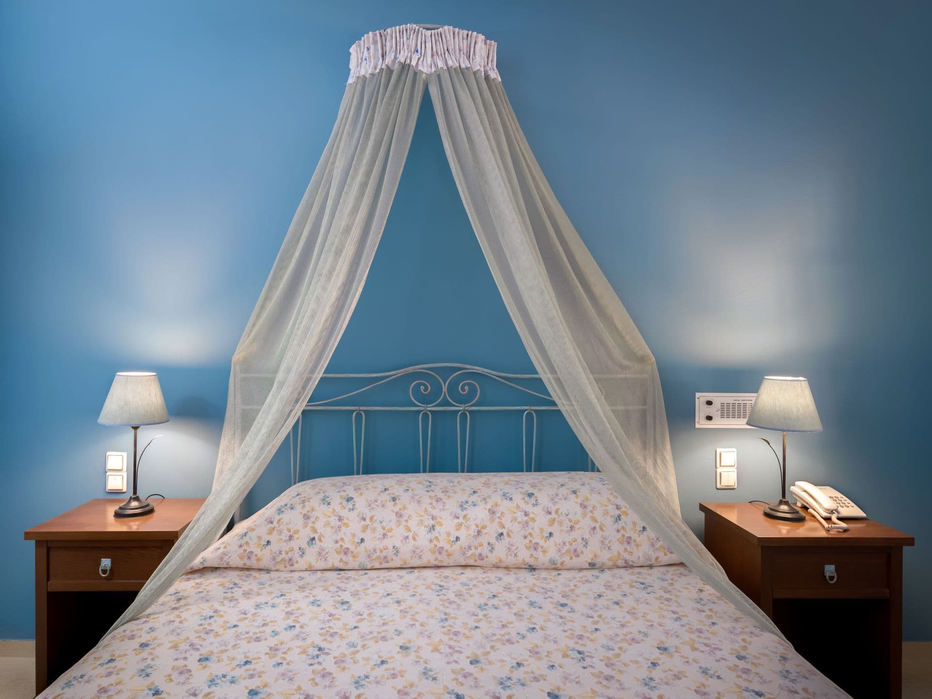 room-types-ZEPHYROSH-DOUBLE-0.jpg