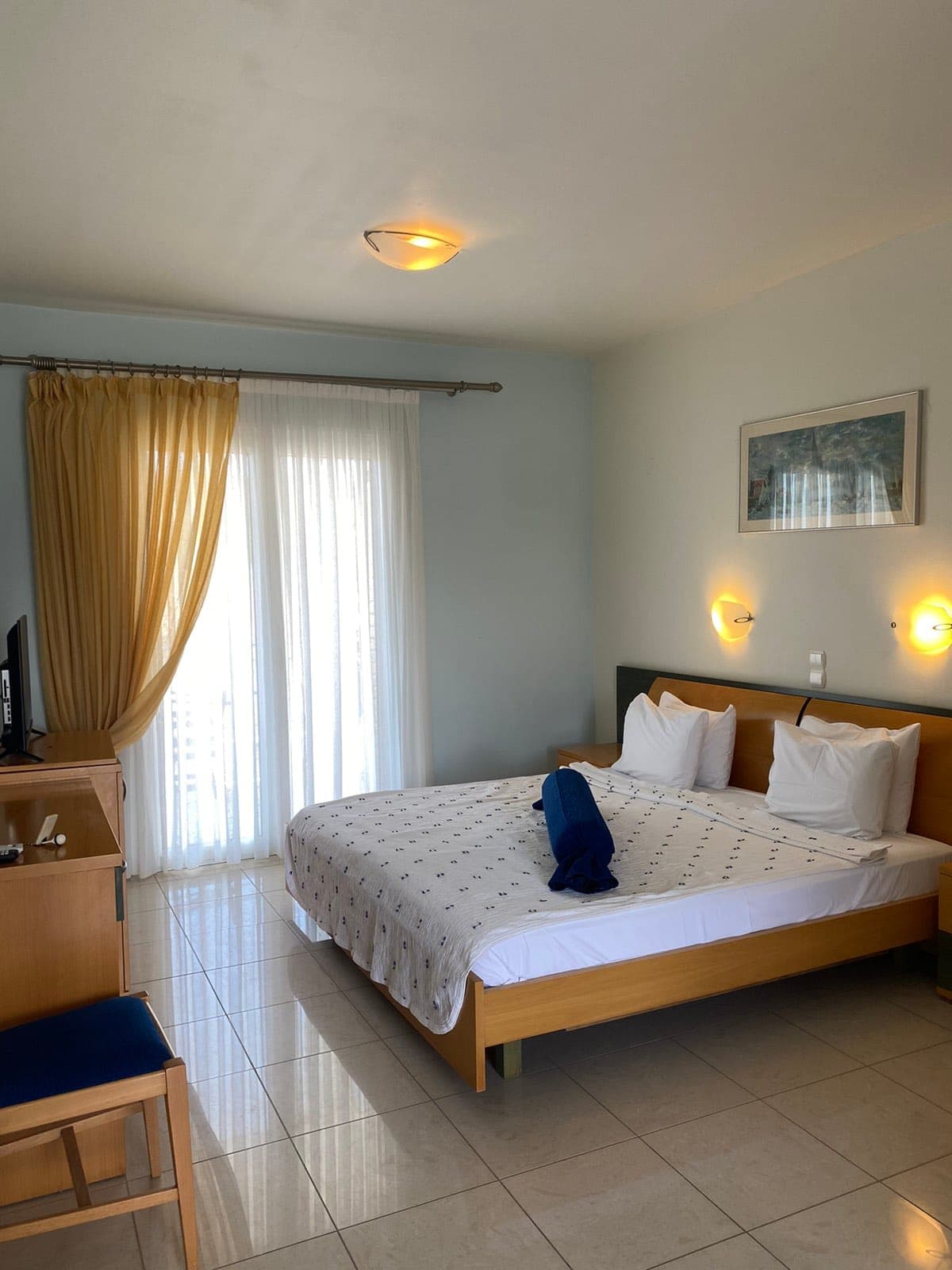 room-types-ZEUSPARAD-DOUBLE-0.jpg